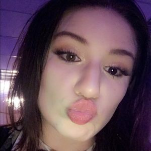 Meet your Posher, Taryn